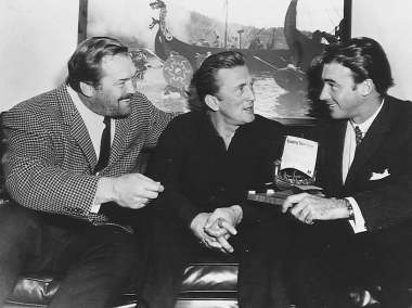 Walter Barnes, Kirk Douglas und Jerome Courtland