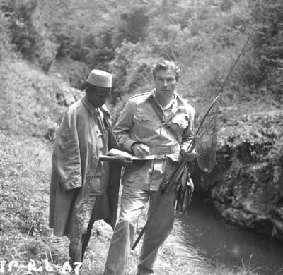 Lex Barker beim Fischfang in Afrika